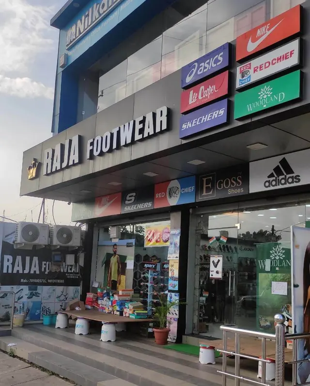 Street view of the Raja Footwear shopfront in Waidhan, Singrauli